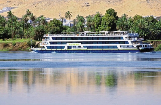 A cruise ship sailing through the Nile. From Memphis Tours official website.